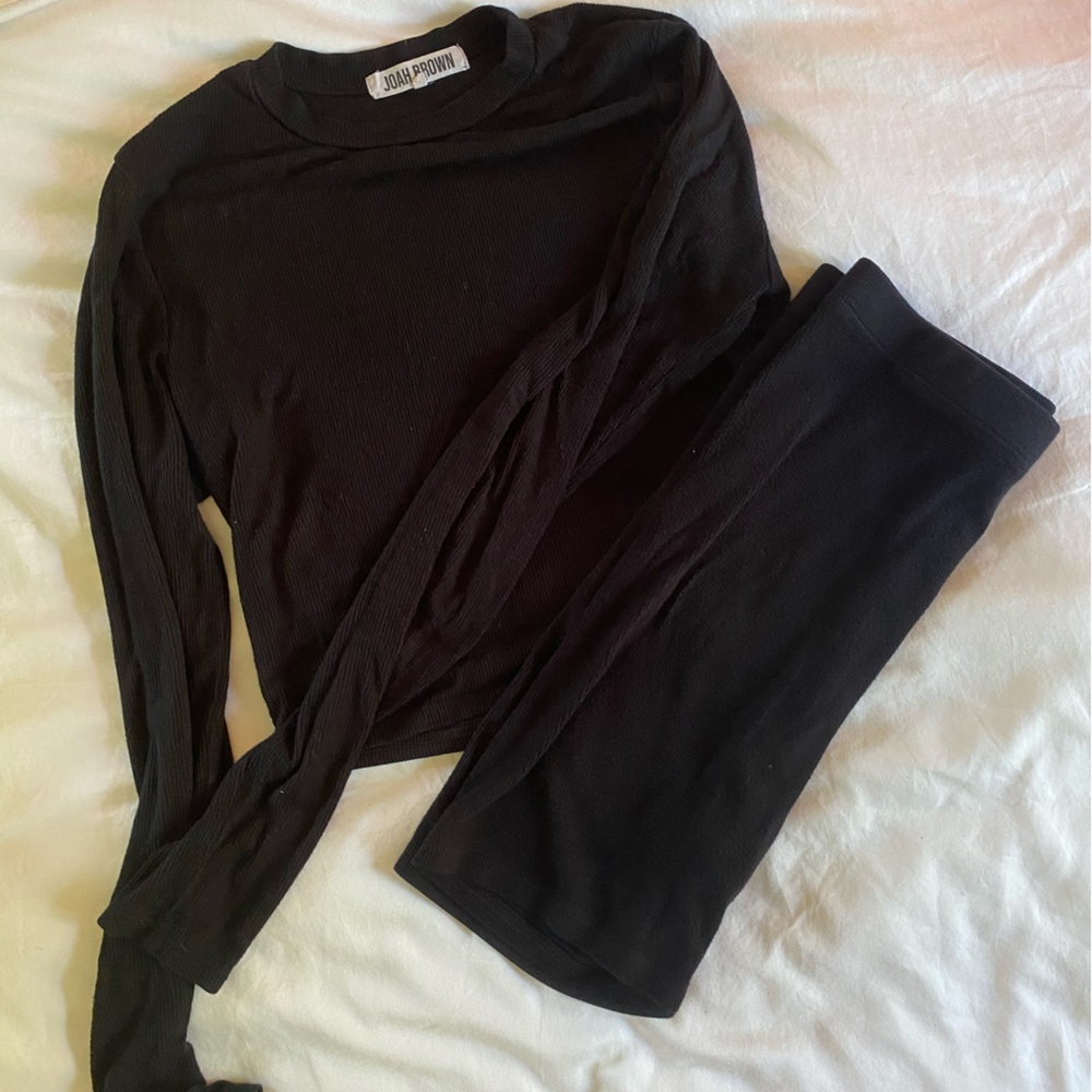 Joah Brown Ribbed Set Cropped Long Sleeve And Biker Short Black
